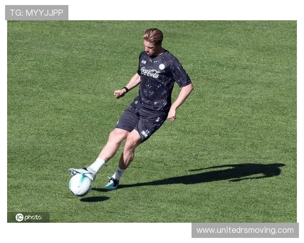 德布劳内以34岁56天之龄成那不勒斯三分制意甲首秀最年长外场球员 德布劳内以34岁56天之龄成那不勒斯三分制意甲首秀最年长外场球员