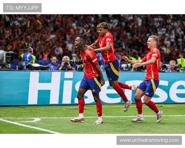 曼联最后两天尝试引进马利克福法纳转会谈判引发球迷热议 曼联最后两天尝试引进马利克福法纳转会谈判引发球迷热议