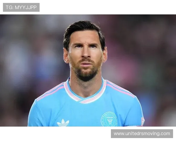 9.4分！MVP！梅西半场打卡带走胜利 3球迷场内追星